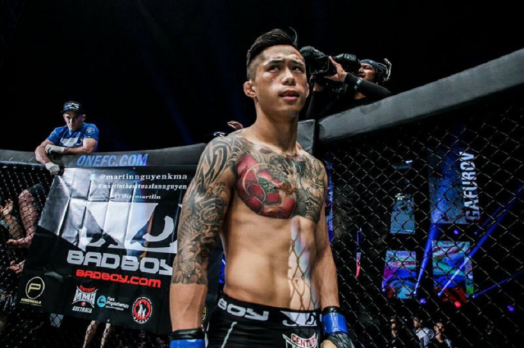 Thành Lê đấm gục Martin Nguyễn, soán ngôi chấn động MMA châu Á 2020 